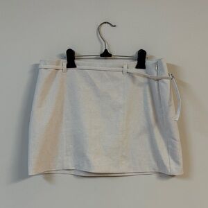 Dynamite Cream Mini Skirt size L